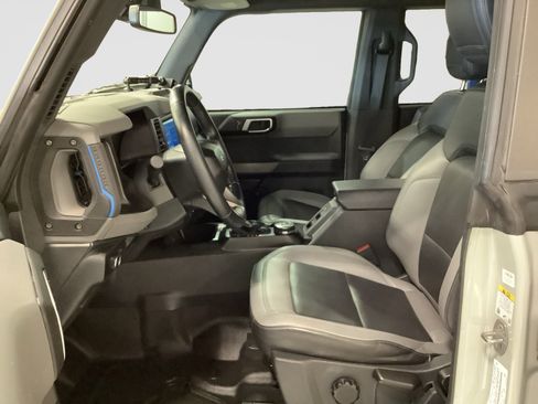 Used 2022 Ford Bronco Black Diamond AWD/4WD image 11