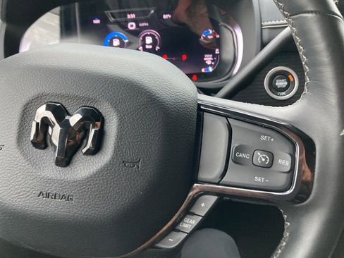 Used 2024 RAM 5500 4x4 Crew Cab image 28