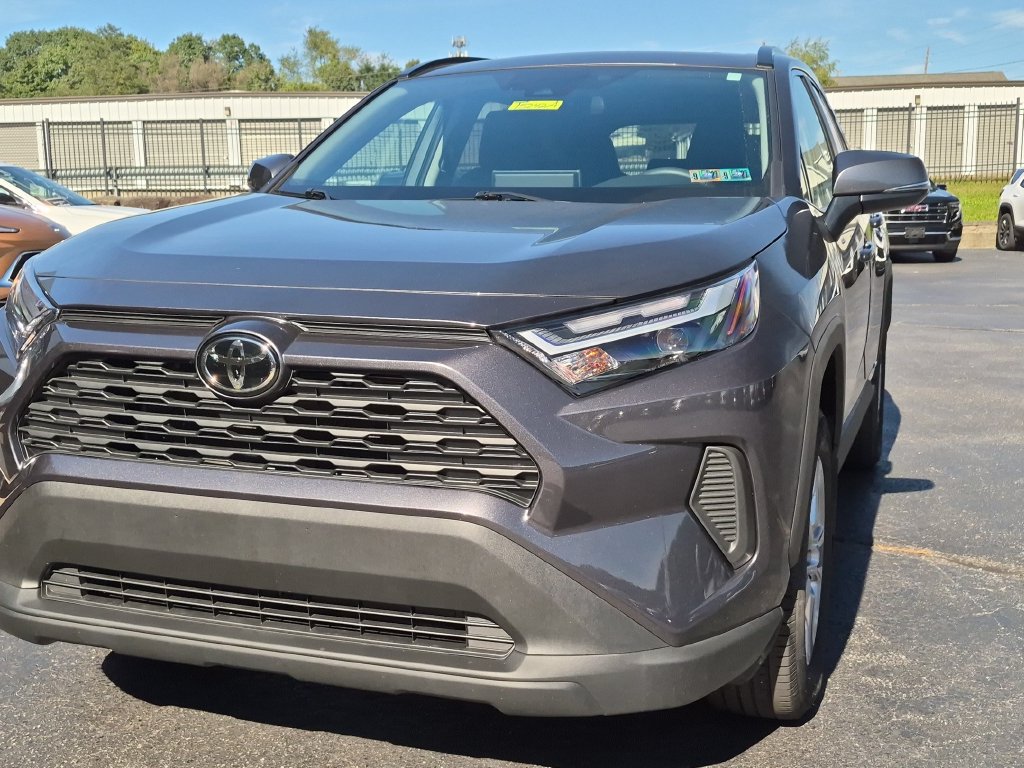 Used 2025 Toyota RAV4 XLE w/ Convenience Package AWD/4WD image 2