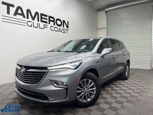 Used 2024 Buick Enclave Premium image 2