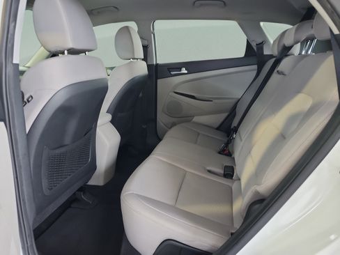 Used 2021 Hyundai Tucson SE w/ Cargo Package FWD image 16