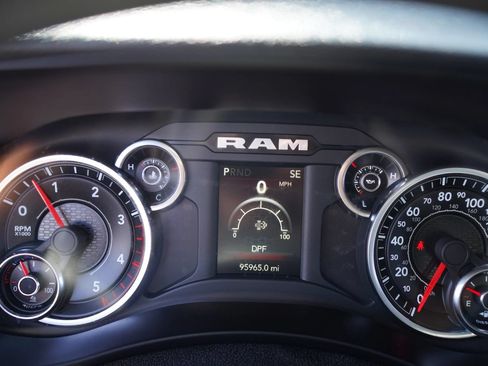 Used 2022 RAM 5500 Tradesman w/ Chrome Appearance Group RWD image 25
