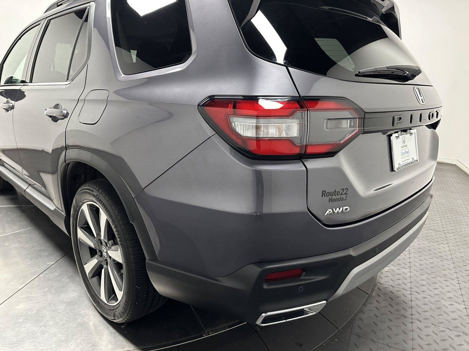 Certified 2024 Honda Pilot Elite image 10