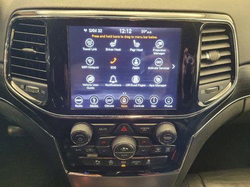 Used 2019 Jeep Grand Cherokee Limited image 25