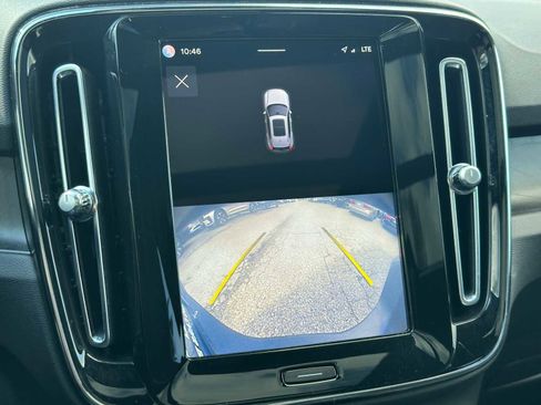 Certified 2023 Volvo XC40 Recharge Ultimate w/ Protection Package Premier AWD/4WD image 27