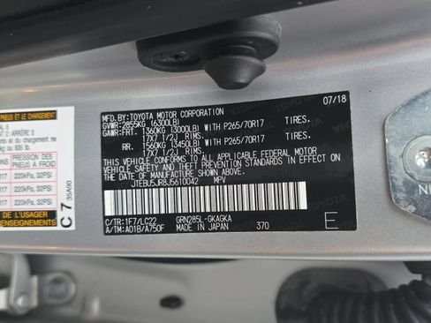 Used 2018 Toyota 4Runner TRD Off-Road Premium AWD/4WD image 33