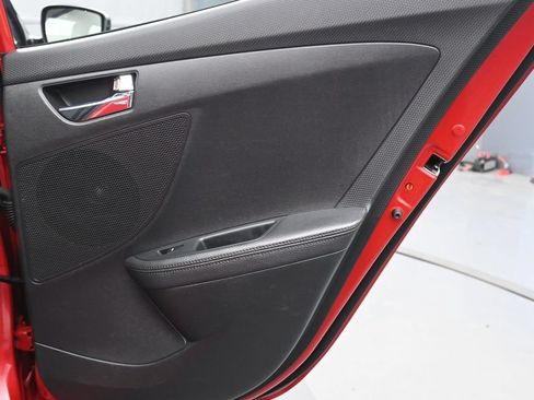 Used 2014 Hyundai Veloster w/ Style Package 02 FWD image 21