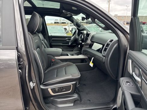 New 2026 RAM 1500 Laramie AWD/4WD image 30