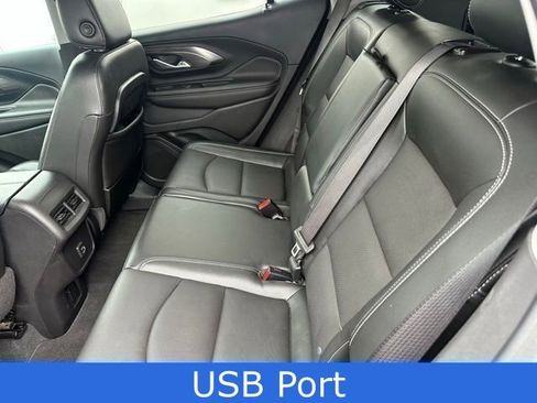Used 2022 GMC Terrain SLT image 11
