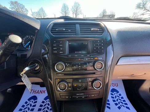 Used 2016 Ford Explorer Base 4dr SUV image 9