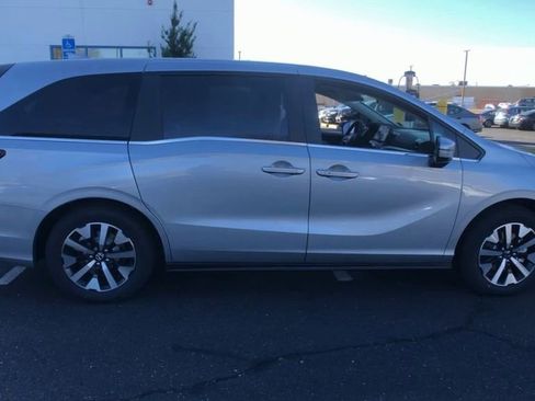 New 2026 Honda Odyssey EX-L image 10