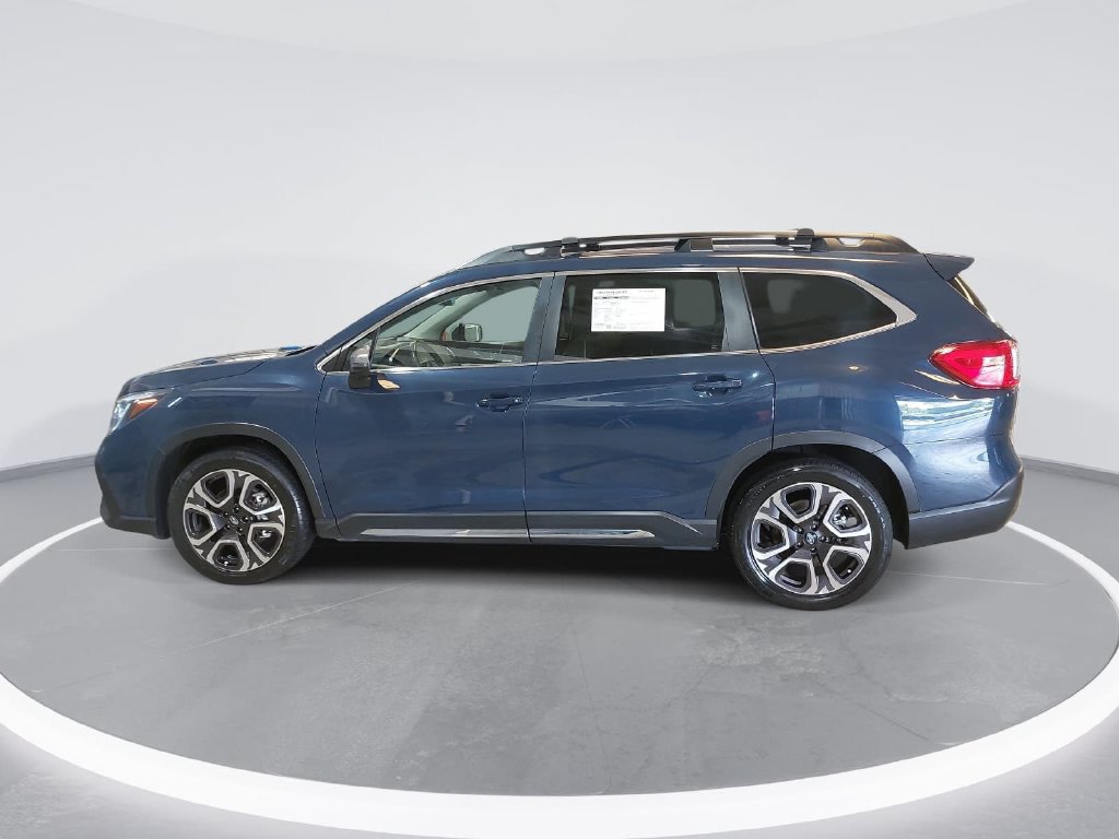Used 2023 Subaru Ascent Limited w/ Technology Package AWD/4WD image 8