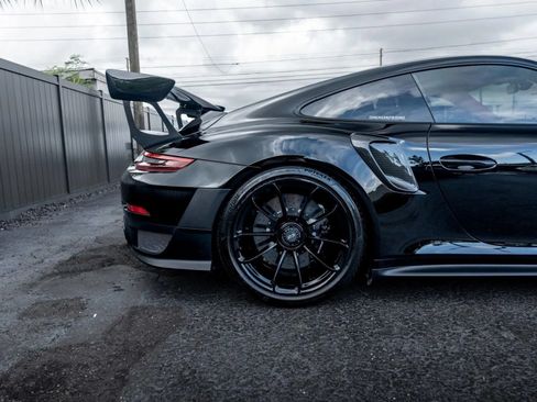 Used 2018 Porsche 911 GT2 RS RWD image 11