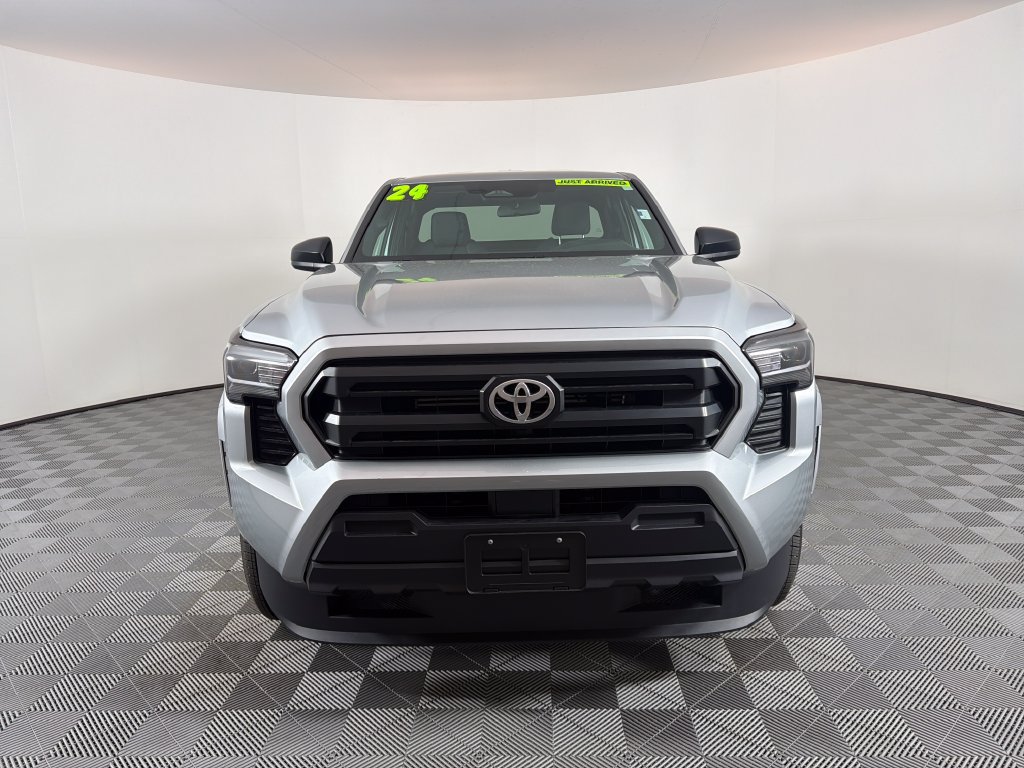 Used 2024 Toyota Tacoma SR AWD/4WD image 8