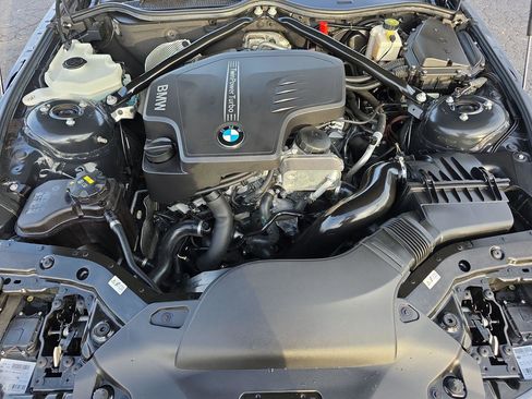 Used 2015 BMW Z4 sDrive28i image 13