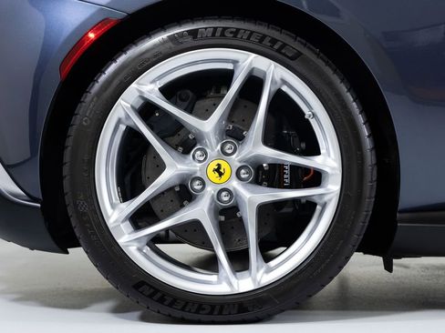 Used 2024 Ferrari Roma Spider image 21