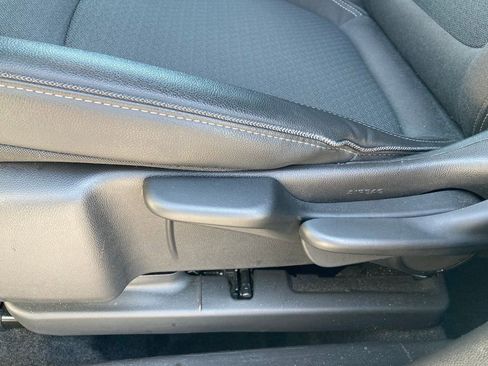 Used 2025 Buick Encore GX Preferred image 9