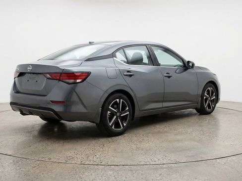 Used 2025 Nissan Sentra SV FWD image 9