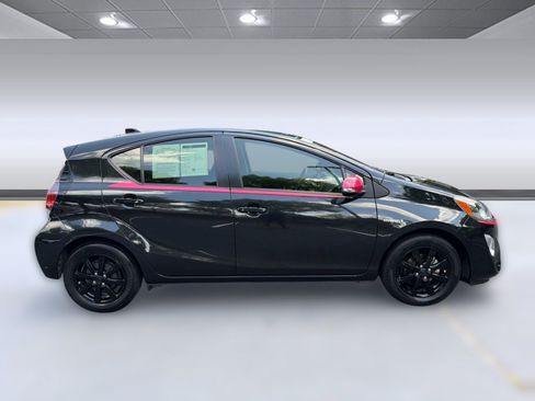 Used 2016 Toyota Prius C Persona Series FWD image 8