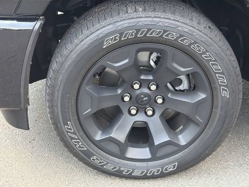 Used 2025 RAM 1500 Big Horn AWD/4WD image 9