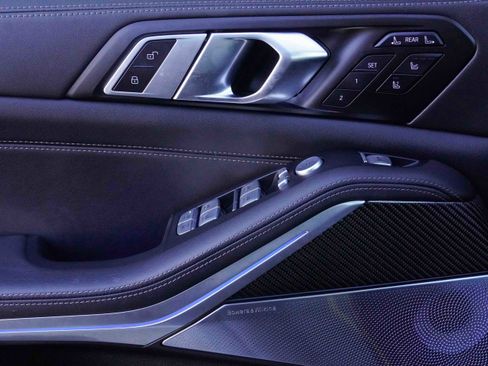 Certified 2025 BMW X7 M60i image 15