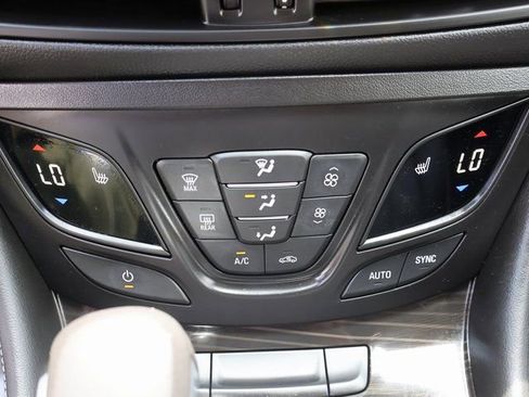 Used 2020 Buick Envision Essence w/ Experience Buick Package AWD/4WD image 27