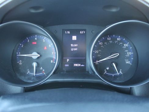 Used 2021 Toyota C-HR LE image 12