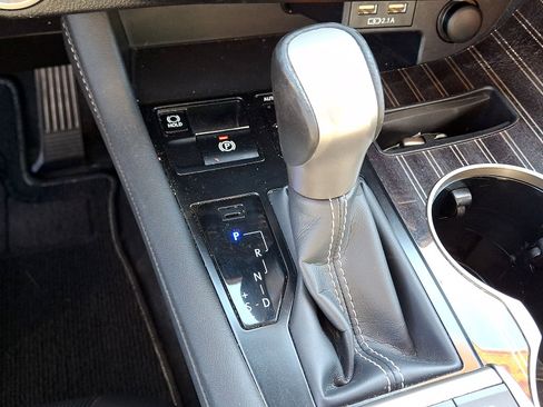 Used 2020 Lexus RX 450h AWD w/ Luxury Package image 12