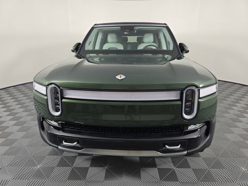 Used 2024 Rivian R1S Adventure AWD/4WD image 8