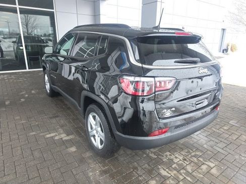 Used 2023 Jeep Compass Latitude image 2