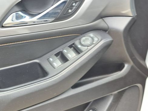 Used 2019 Chevrolet Traverse LT FWD image 8