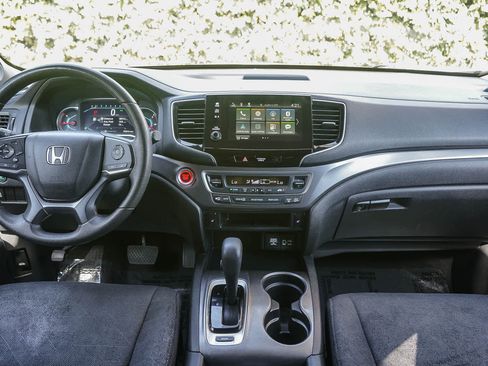 Used 2020 Honda Pilot EX image 12