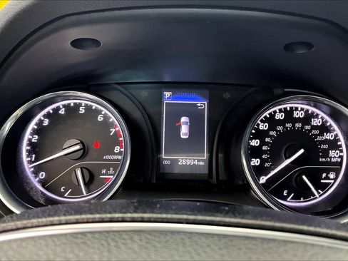 Used 2020 Toyota Camry SE FWD image 24