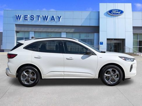 Used 2024 Ford Escape ST-Line w/ Tech Pack #1 FWD image 2