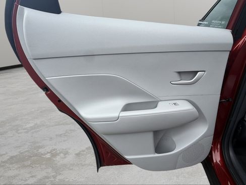 Used 2024 Hyundai Kona SEL AWD/4WD image 25