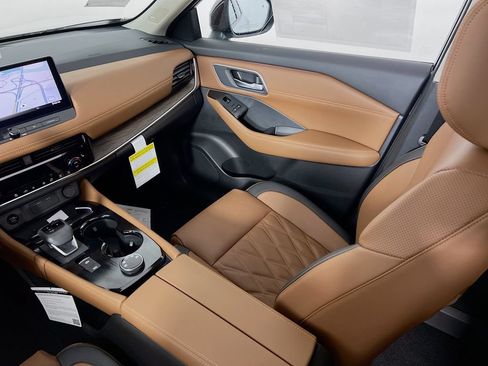 New 2026 Nissan Rogue Platinum AWD/4WD image 23