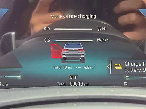 Used 2026 BMW X5 xDrive50e w/ M Sport Package image 9