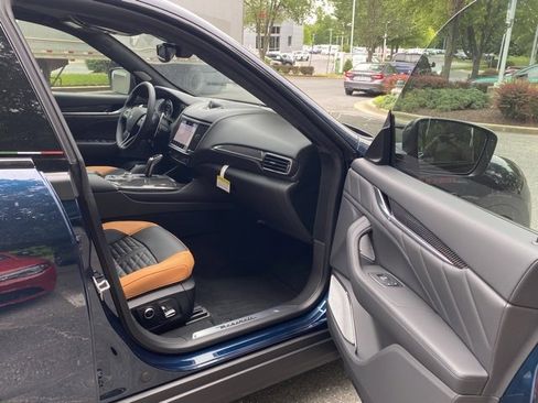 New 2024 Maserati Levante Trofeo image 40