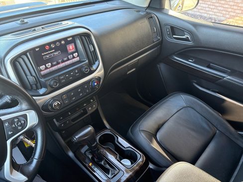 Used 2016 GMC Canyon SLT image 17