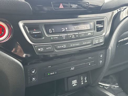 Used 2017 Honda Pilot Elite image 19