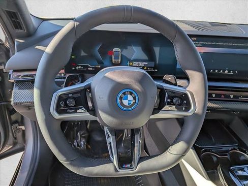 New 2026 BMW 550e xDrive w/ Premium Package image 11