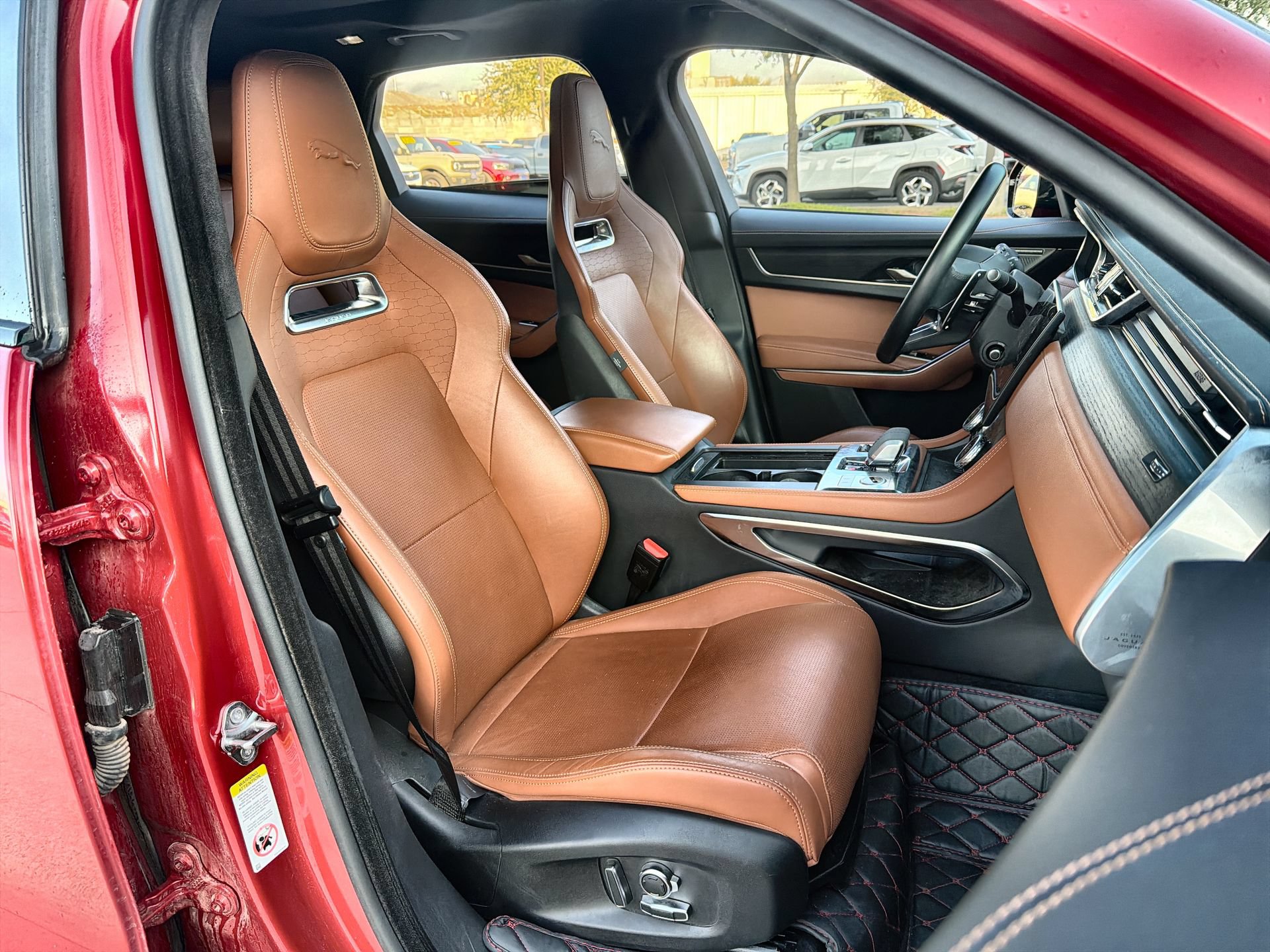 Used 2024 Jaguar F-PACE R-Dynamic S AWD/4WD image 25