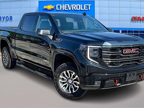 Used 2023 GMC Sierra 1500 AT4 w/ AT4 Preferred Package image 1