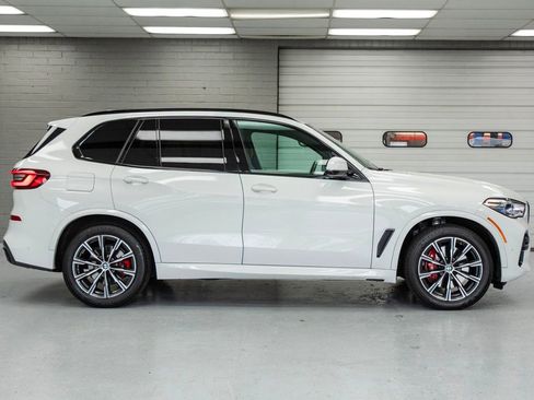 Used 2023 BMW X5 xDrive40i w/ Executive Package image 3