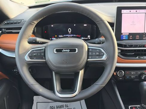Certified 2025 Jeep Compass Limited w/ Elite Group AWD/4WD image 17