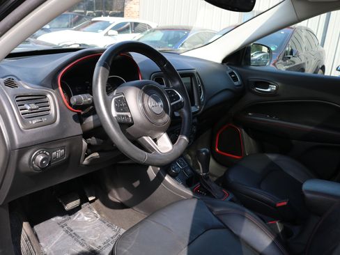 Used 2017 Jeep Compass Trailhawk w/ Leather Interior Group image 16