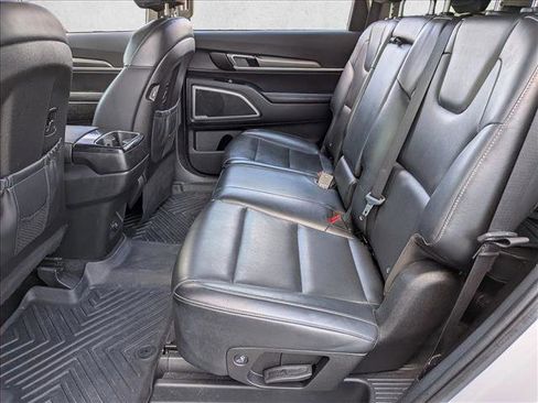 Used 2022 Kia Telluride LX AWD/4WD image 19