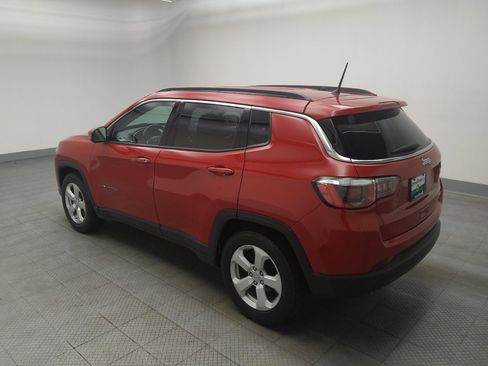 Used 2018 Jeep Compass Latitude w/ Cold Weather Group FWD image 3