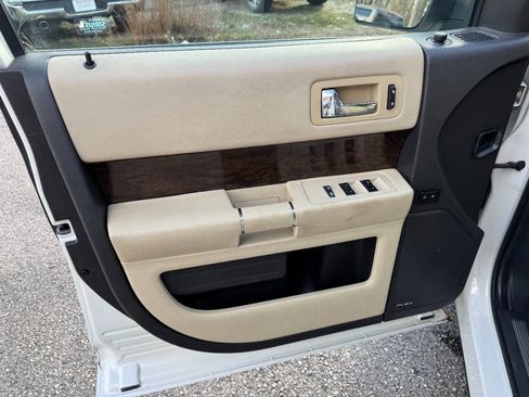 Used 2013 Ford Flex Limited image 38