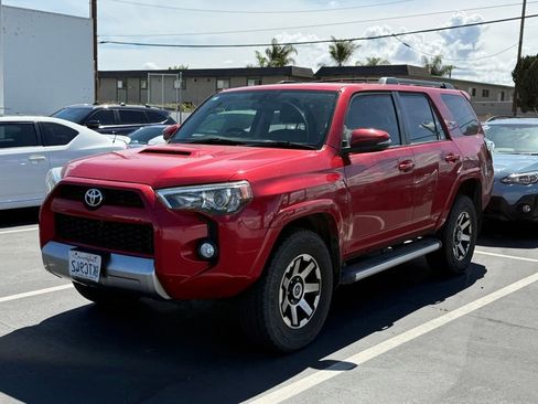 Used 2019 Toyota 4Runner TRD Off-Road Premium AWD/4WD image 3